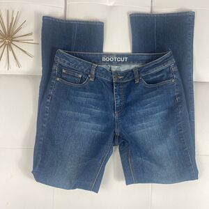 New York & Company Curvy Low Rise Bootcut Jeans Size 8 145